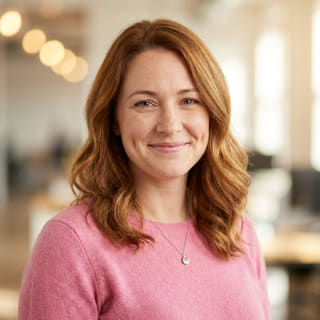 Emily Watson, leiar for kundestøtte hos Formuedømme
